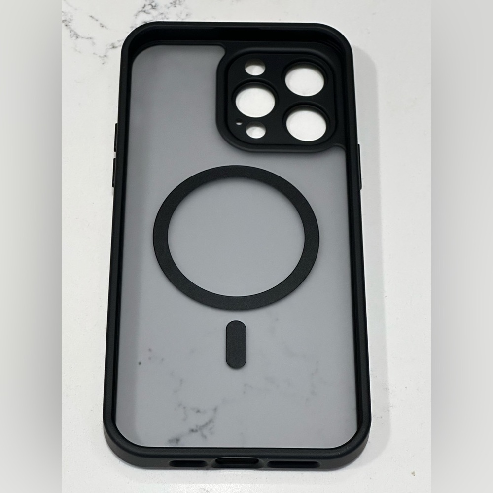iPhone 14 Pro Max Case & 2 Glass Screen Protectors - MagSafe